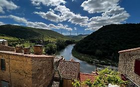 Les Roches